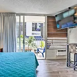 Centrally Located Vacation Rental In Waikiki!